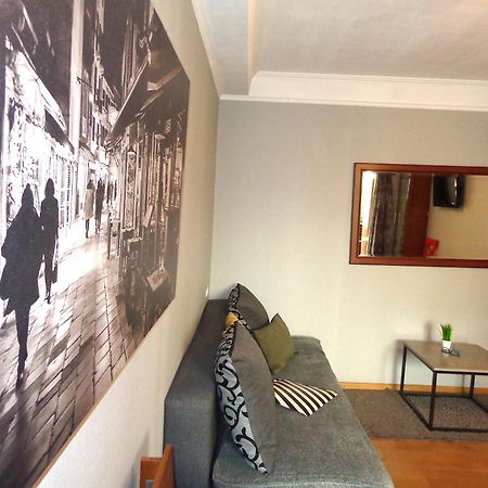 Apartment Olympyska On Velyka Vasylkyvska 45 Kijev Kültér fotó